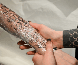 Bővebben a cikkről Tattoo Pflege nach dem Stechen – So heilt deine Haut schöner und dein Tattoo bleibt länger haltbar